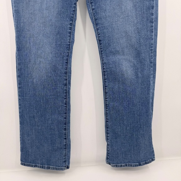 Levis Jeans Women 33 Blue Curvy Bootcut Denim Stretch Mid Rise Medium Wash - Picture 4 of 14